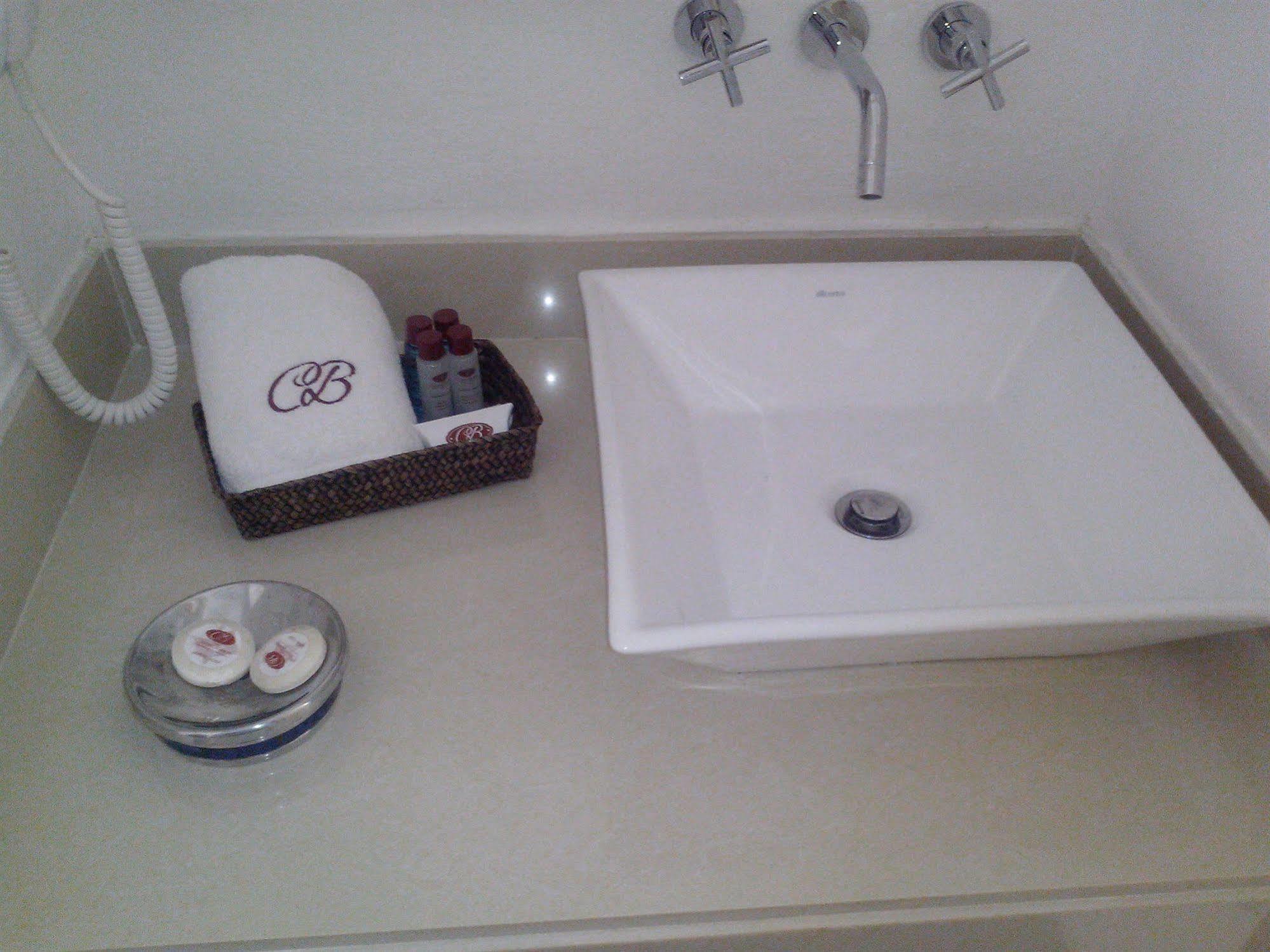 Lombok Hotel & Spa Antes Hotel Casablanca Guaduas Extérieur photo